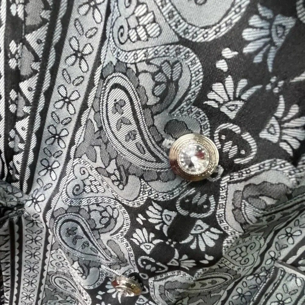 Robert Louis size L 75% silk brocade jacket. Two button front. - Picture 5 of 8